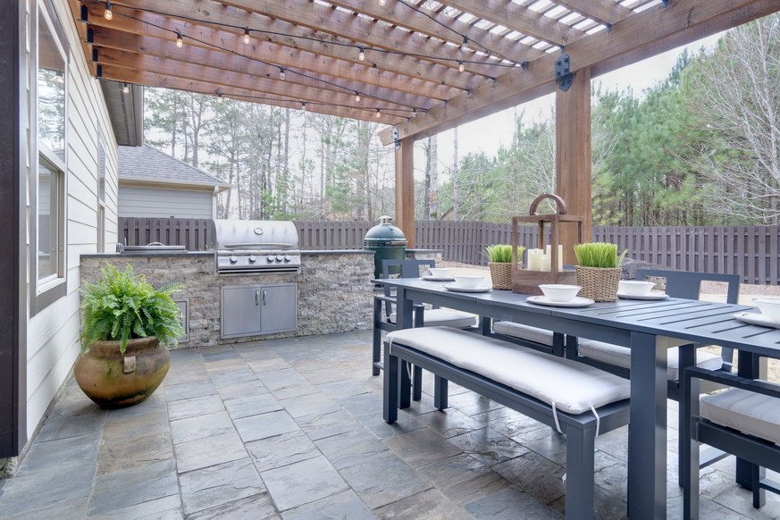 outdoor kitchen construction Fredericton