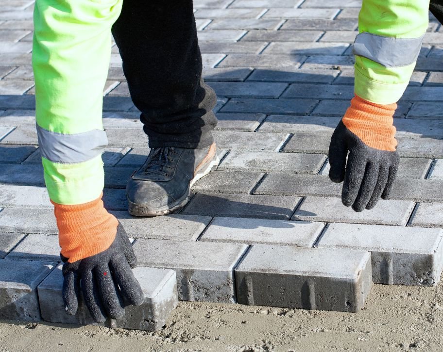 Factors That Affect the Thickness of Driveway Pavers