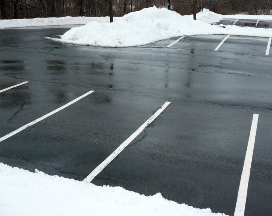 Winter Parking Lot Maintenance Tips