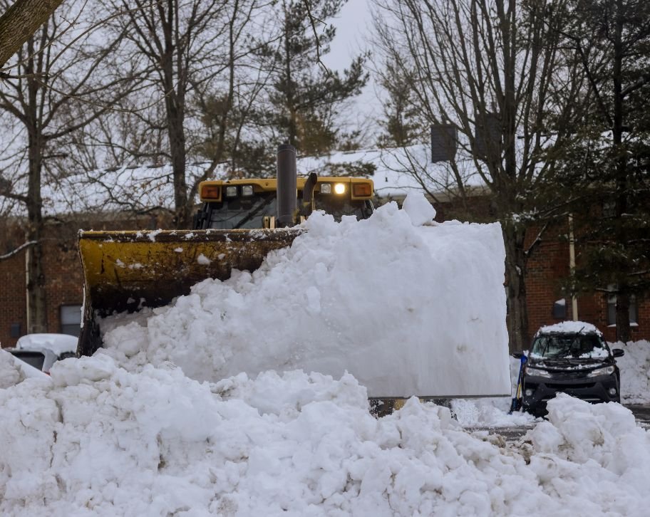 How to Handle Parked Cars During Commercial Snow Removal
