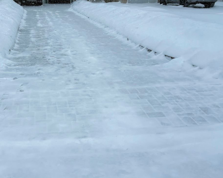 How to Protect Paver Borders and Lawn Edging During Snow Removal?