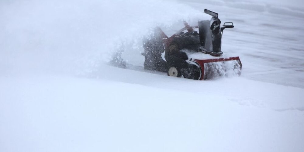 Snow Plowing vs Snow Blowing: Best Clearing Method